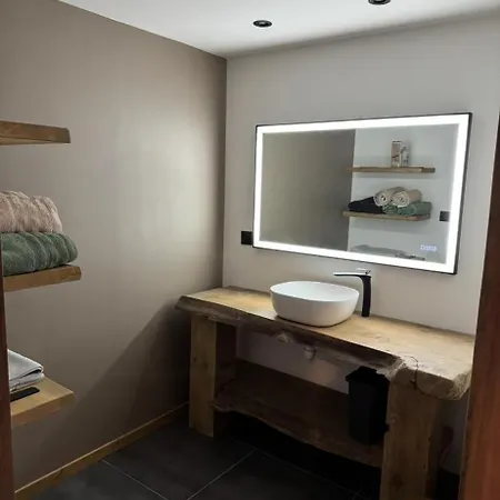 Le Hameau Des Roches