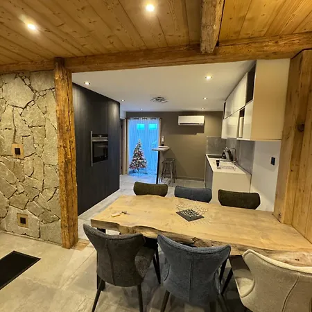 Le Hameau Des Roches