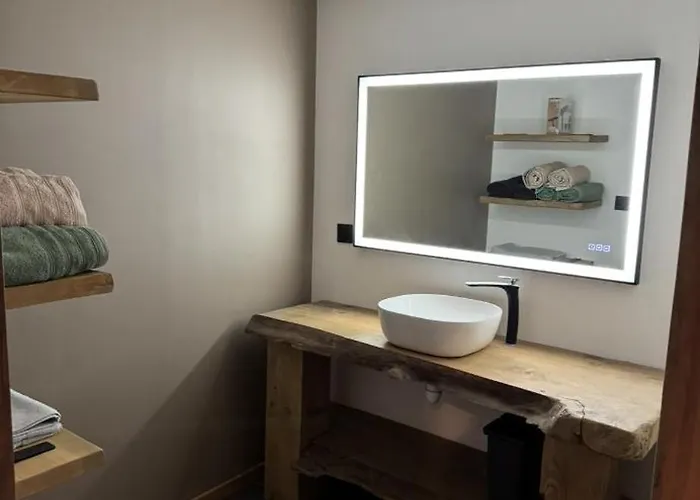 Le Hameau Des Roches